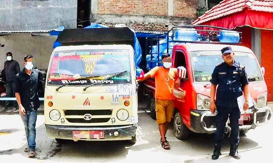 काठमाडौंबाट १९७ बटा नक्कली जारको पानीको सहित २ जना पक्राउ