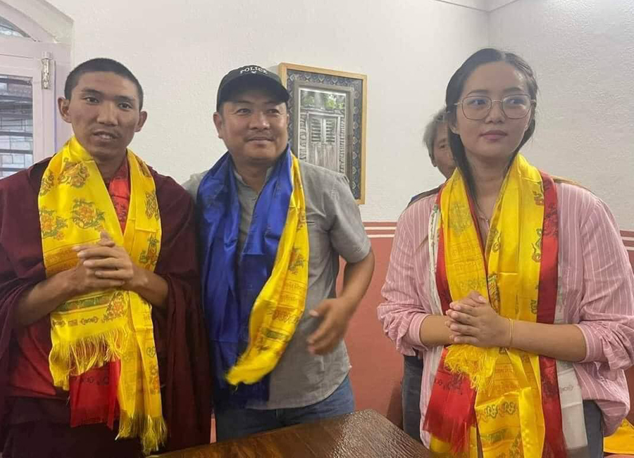 फुर्वा तामाङले गरे अभिनेत्री मिरुना मगरविरुद्ध बेइज्जती र कुटपिट गरेको भन्दै मुद्दा दायर