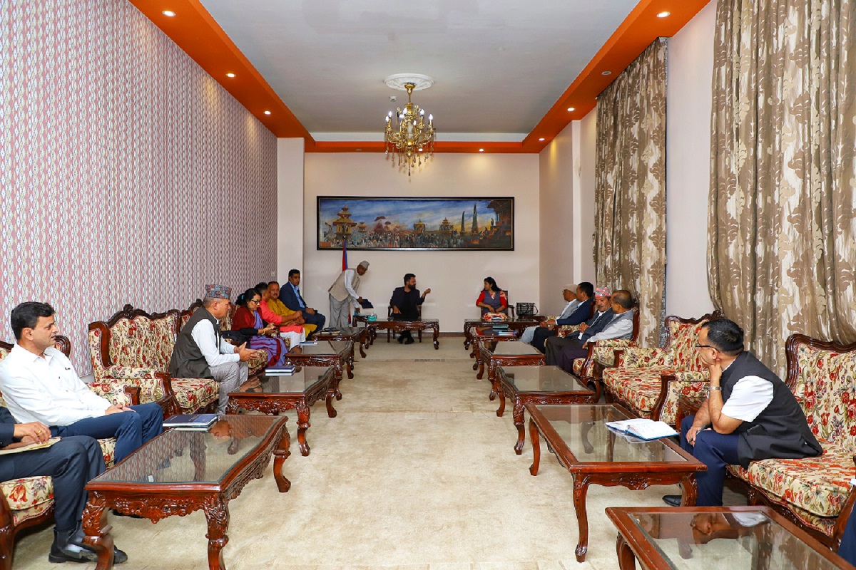 उपत्यकाका जनप्रतिनिधिसँग बालेनले गरे फोहोरबाट मल बनाएर बेच्ने प्रस्ताव