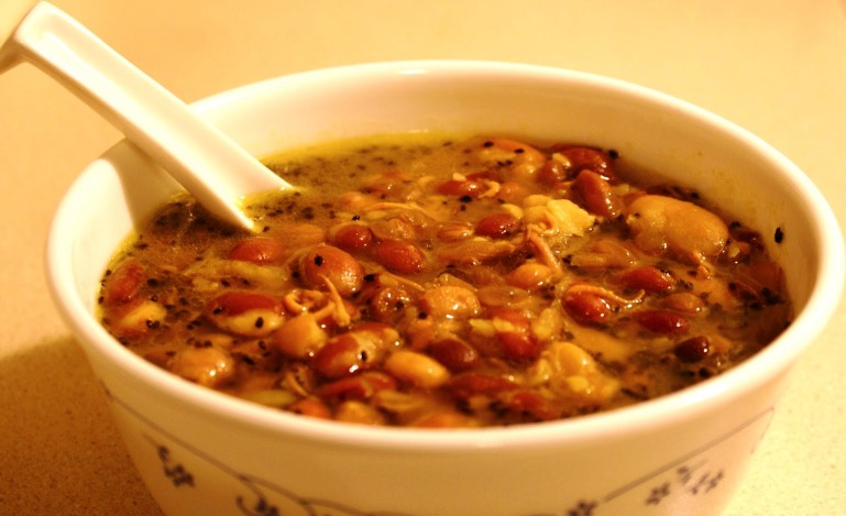 जुम्लामा जडीबुटी मिसाएर गेडागुडी खाँदा एक जनाको मृत्यु/ ३ जना बिरामी