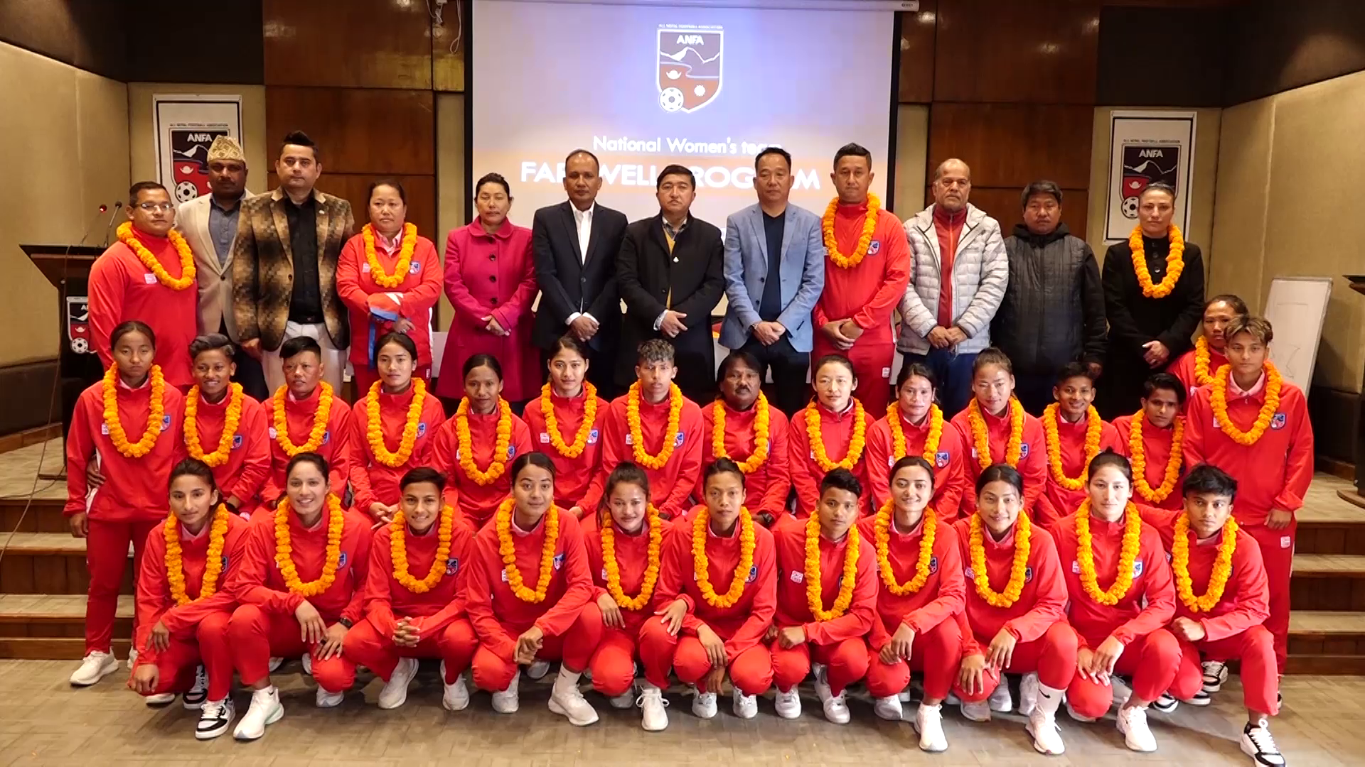 भारतविरुद्ध खेल्ने नेपाली महिला टोलीको बिदाई