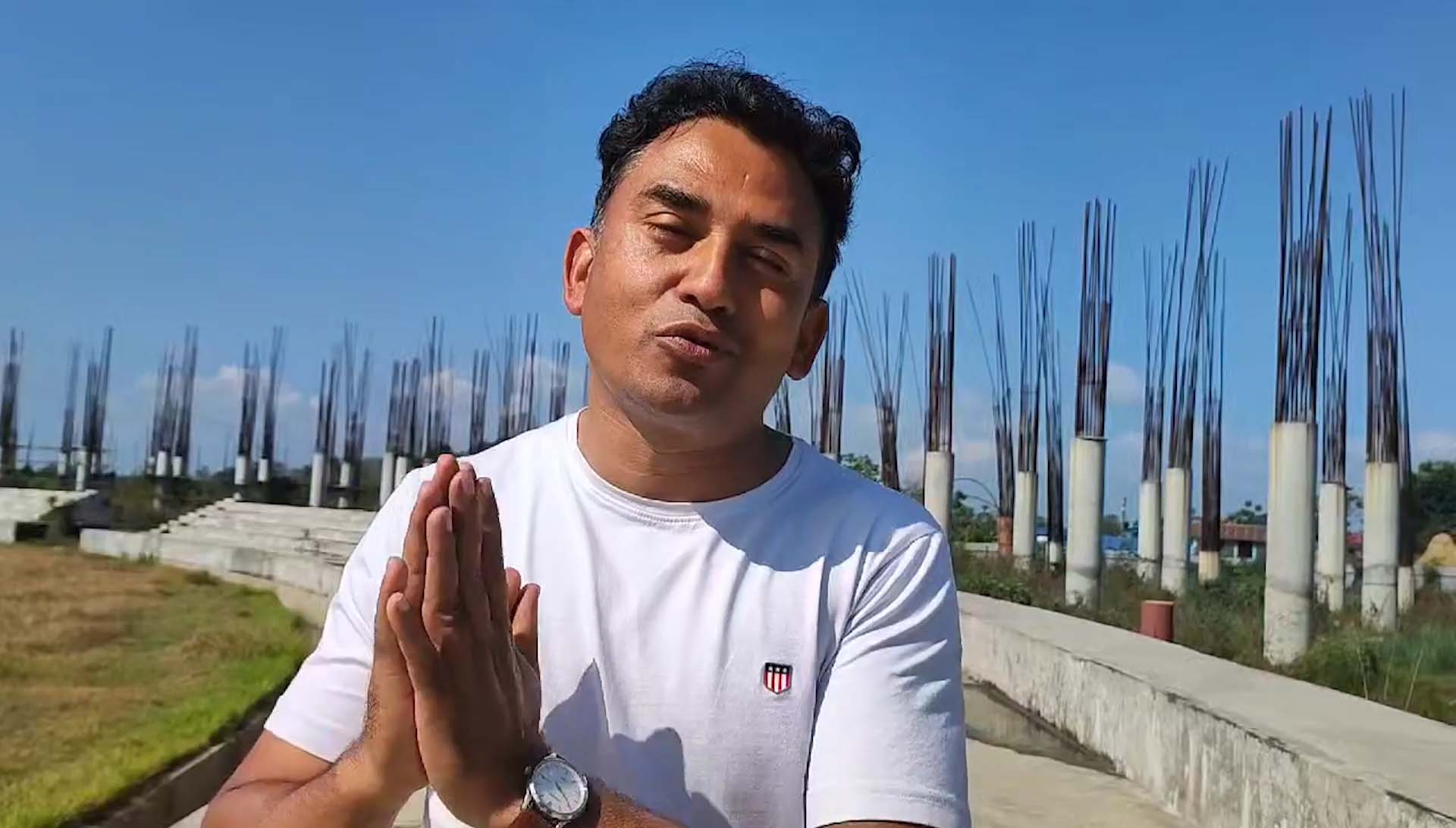 रंगशालामा उभिएर धुर्मुसले किनभने मर्न तयार छु