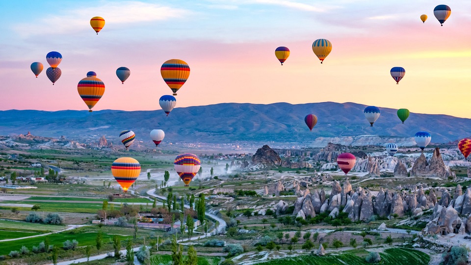 टर्कीमा लाखौं विदेशी पर्यटकको ओइरो