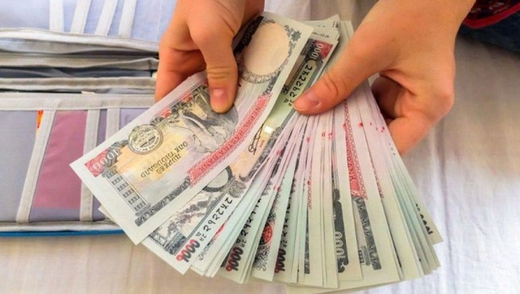 कुन बैंकले कति दिँदै छन् ब्याज ?