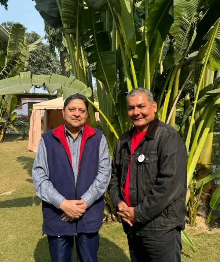 दुर्गा प्रसाईले भेटे पूर्व राजा, के भयो कुरा ?