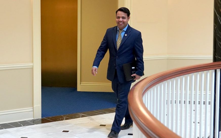 अमेरिकामा इतिहास रच्ने डा. ह्यारी भण्डारी को हुन् ?