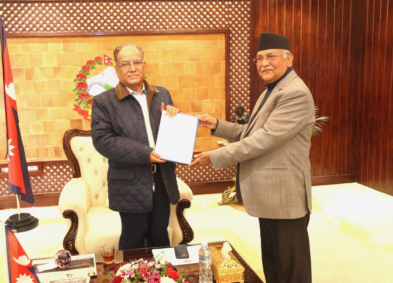 जनताका माग बोकेर ओली बालुवाटारमा, प्रचण्डले के भने ?