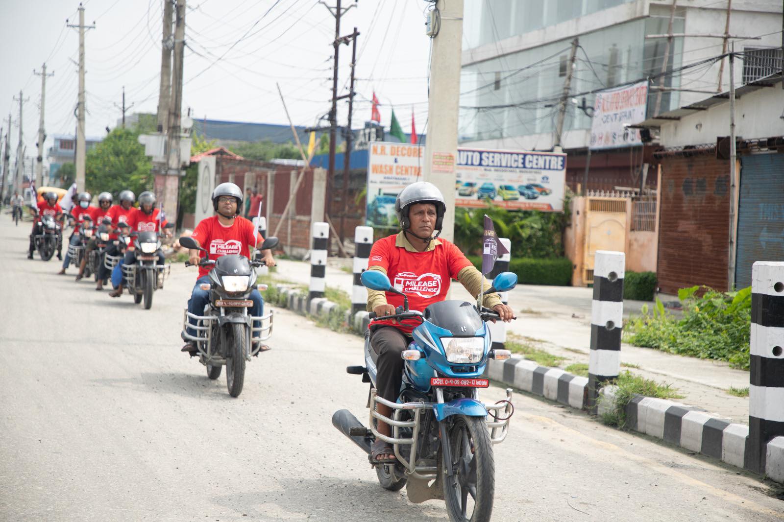 हिरो सुपर स्प्लेण्डरको माइलेज प्रतिलिटर ९० किलोमिटरसम्म !