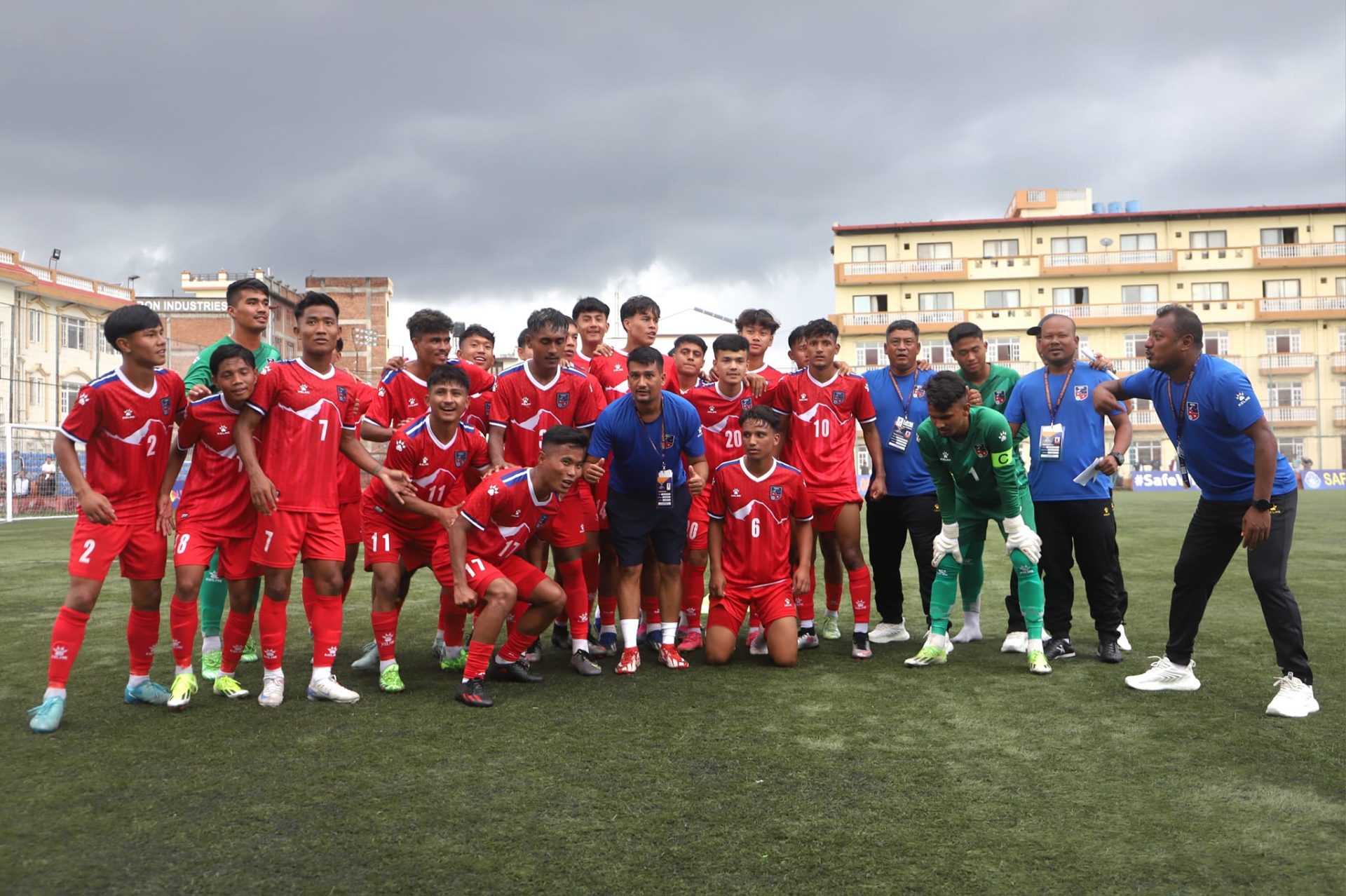 दुई पेनाल्टी रोकेर गोलकिपरले गोल गर्दै फाइनल पुर्‍याउँदाको खुसी (तस्बिरहरू)