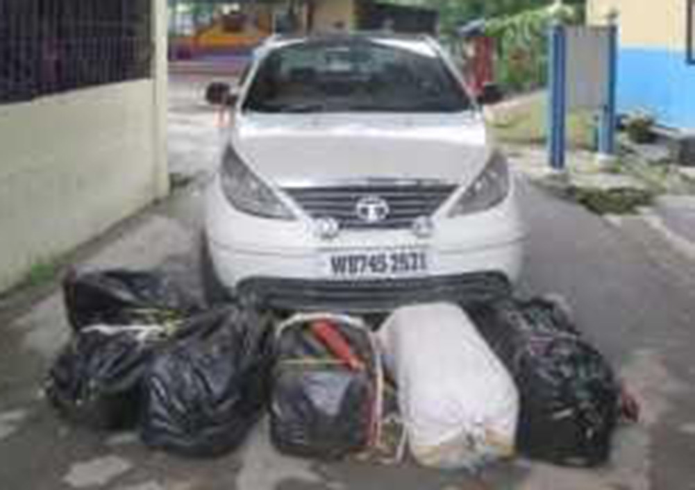 धरानबाट एक क्विन्टल गाँजा बरामद, भाग्न खोजेपछि प्रहरीको हवाई फायर