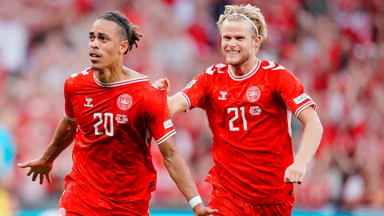 सर्बियामाथि जित निकाल्दै डेनमार्कले उछिन्यो स्पेनलाई