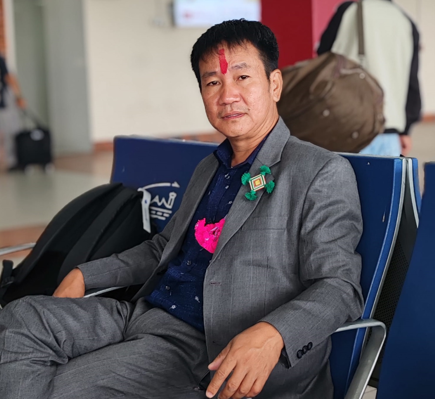 लण्डन उड्नु अघि रातभर सुत्न सकेनन् मेयर हर्क