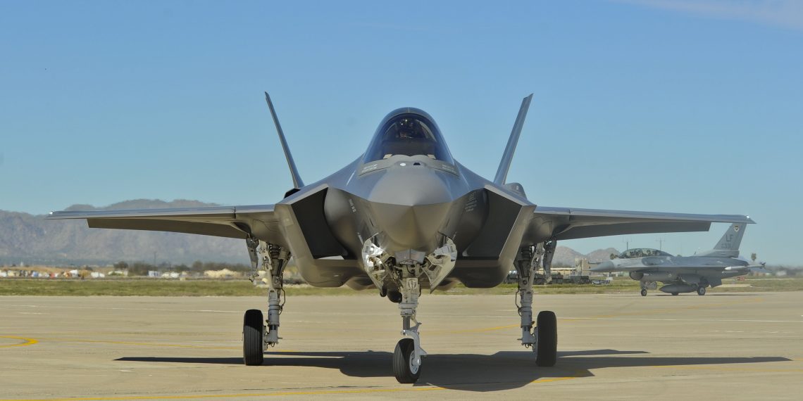 चीनको बाहुबली फाइटर जेटका अघि अमेरिकी एफ–३५ फिका ,चिनियाँ सबमरीनलाई काबु गर्न के गर्दैछ भारत ?