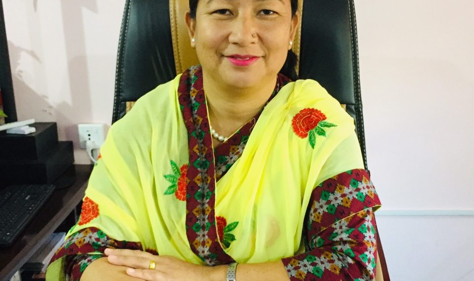 सैलुनलाई एसी र इन्भर्टर दिने मेयरको तोकआदेश