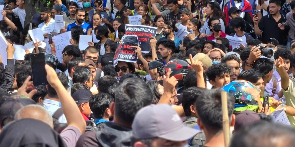 ‘जेनजी पुस्ता चिच्याउँछ, भ्रष्टहरुलाई गिज्याउँछ’ 