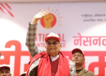 ओलीले योगेश भट्टराईसँग लिए बदला