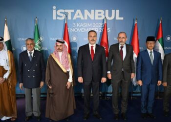 अमेरिका–इरानबीच सहकार्य हुनसक्छ ? खामेनीका ३ सर्त