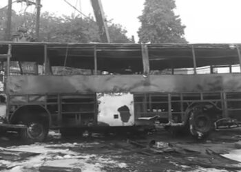 दिल्ली जाँदै गरेको बसमा भीषण आगलागीः अधिकांश यात्रु नेपाली