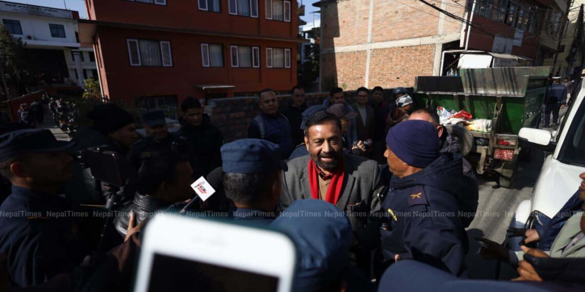 कांग्रेस केन्द्रीय कार्यालयमा प्रहरी परिचालन, नेताहरू अर्कै गेटबाट छिरे