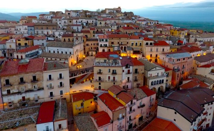 यस्तो अनौठो शहर जहाँ बस्दा पैसा पाइन्छ