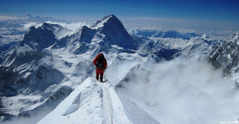 लयमा आउँदै पर्वतारोहण : सगरमाथा चढ्न तीन सयको ‘बुकिङ’