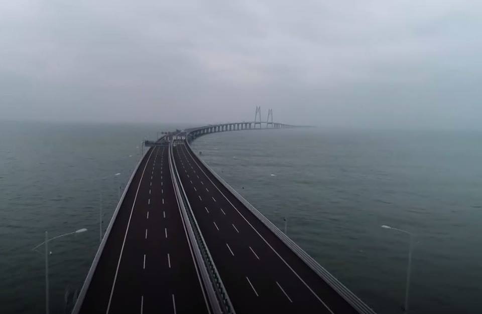 चीनले बनायो समुद्रमाथि विश्वकै लामो पुल(फोटो फिचर)