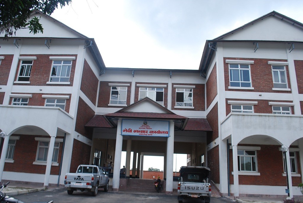 २ लाख मुल्य बराबरको अवैध सामान बरामद