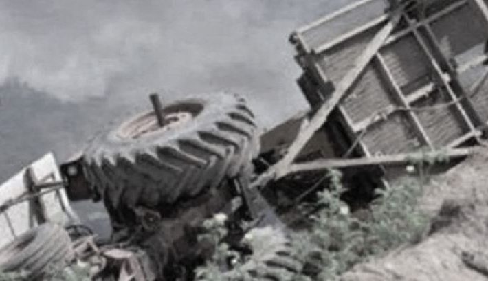 हिउँमा चिप्लिएर ट्याक्टर पल्टिँदा एकको मृत्यु