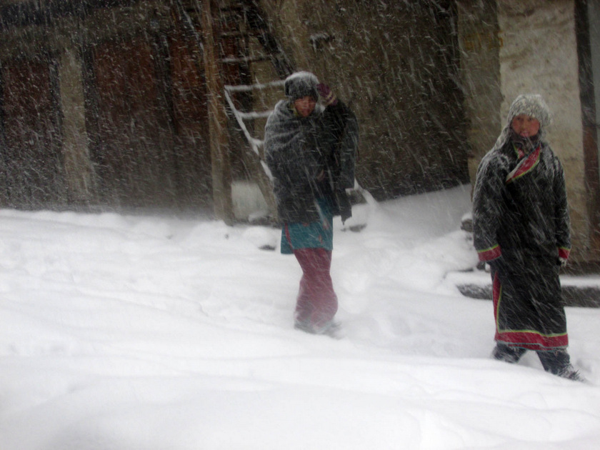 सुदूर पहाडमा भारी हिमपात