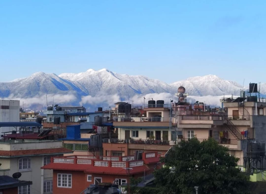 १२ वर्षपछि काठमाडौँमा हिउँ पर्‍याे