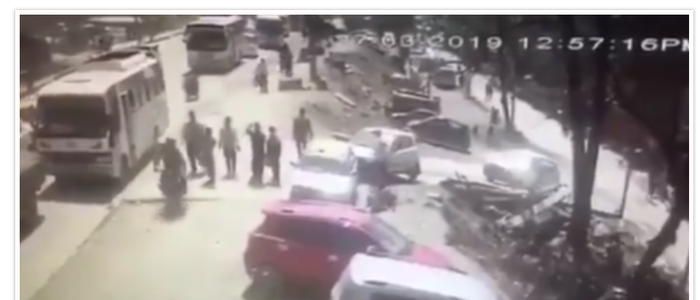 निर्दयी ट्याक्सी चालक : यात्रुलाई हृदयघात हुँदा बेवारीसे छोडेर भागे(भिडियो)