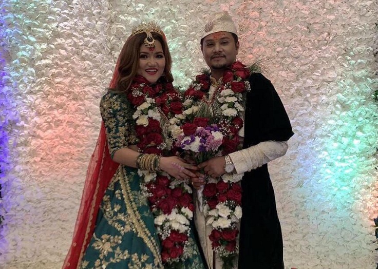 निर्देशक रेनशाले गरिन् निर्माता प्रज्वल समशेरसँग इन्गेजमेन्ट