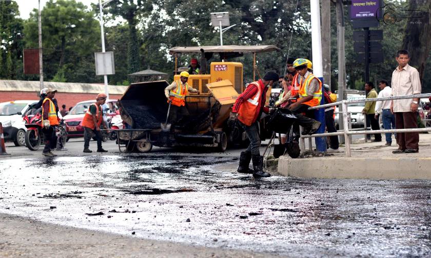 प्रधानमन्त्री आउने भएपछि भत्काउने सडकमा सवा करोड खर्च