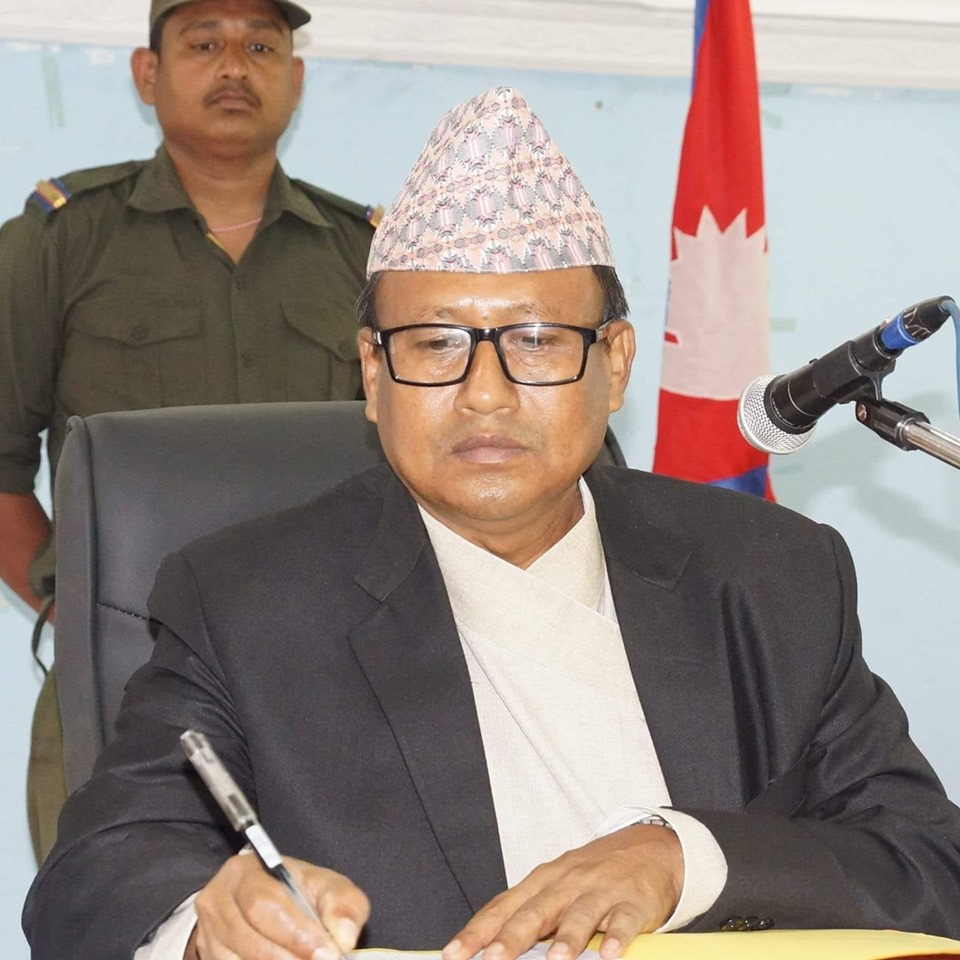 चर्को आलोचनापछि इटहरी नगरपालिकाका मेयरले माफी मागे