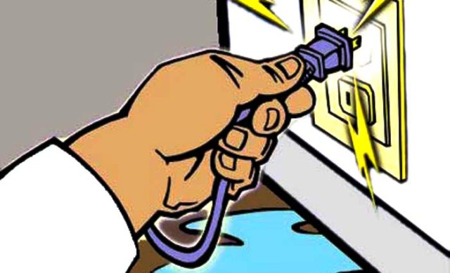 करेन्ट लागेर तीनजनाको मृत्यु