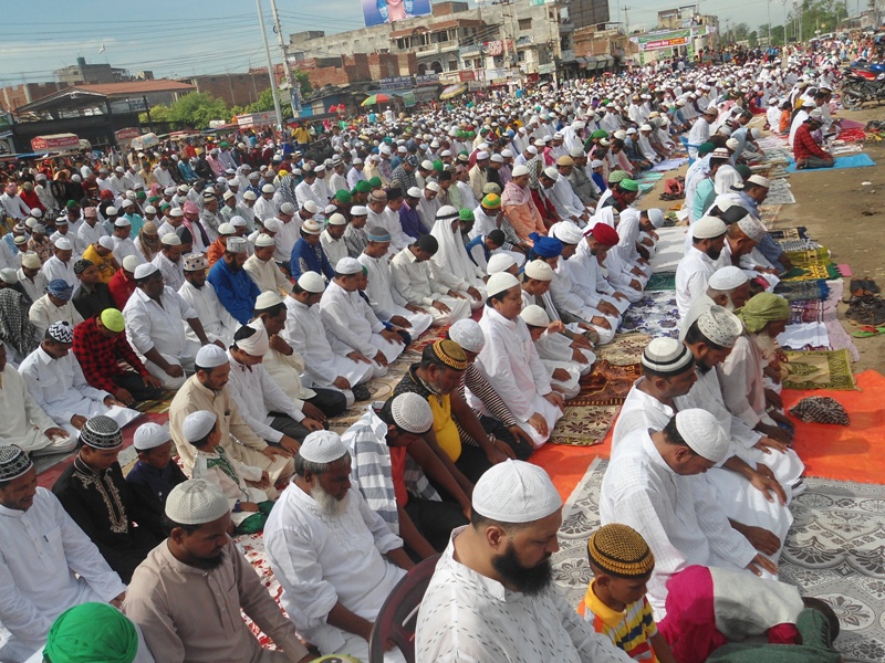 इद उल फित्र पर्व देशभर मनाइँदै, आज सार्वजनिक बिदा