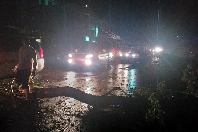 कैलाली र कञ्चनपुरमा हावाहुरी , एकको मृत्यु, दर्जनौँ घाइते