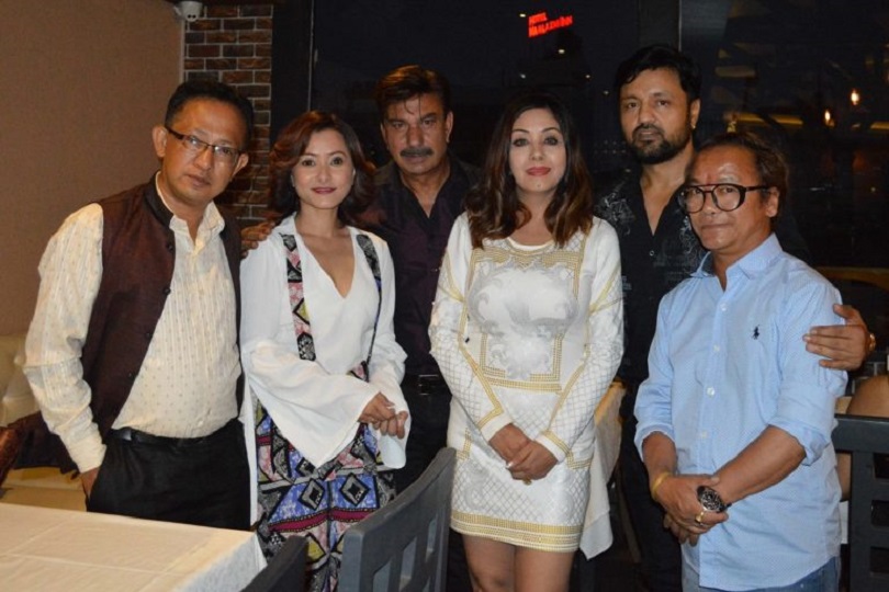 एसईइमा पास भएको खुसीमा करिष्माले दिइन् पार्टि