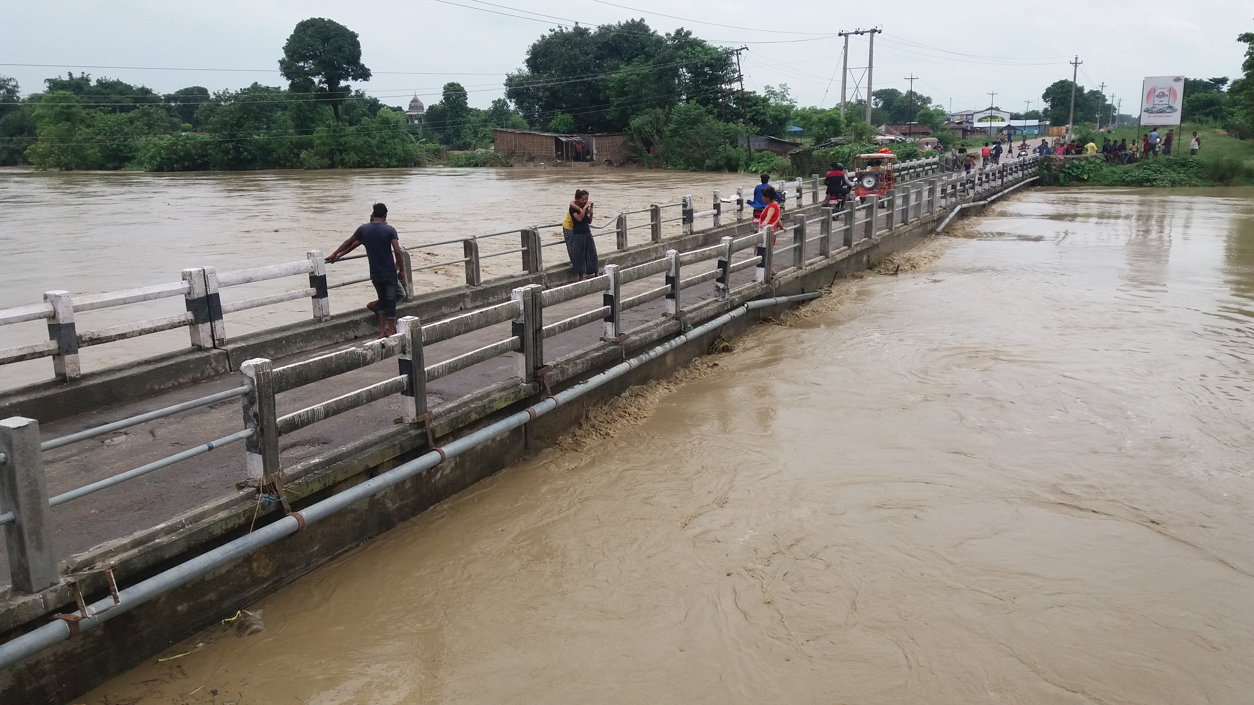 सिंघीया खोलाले बगाउँदा १ जनाको मृत्यु