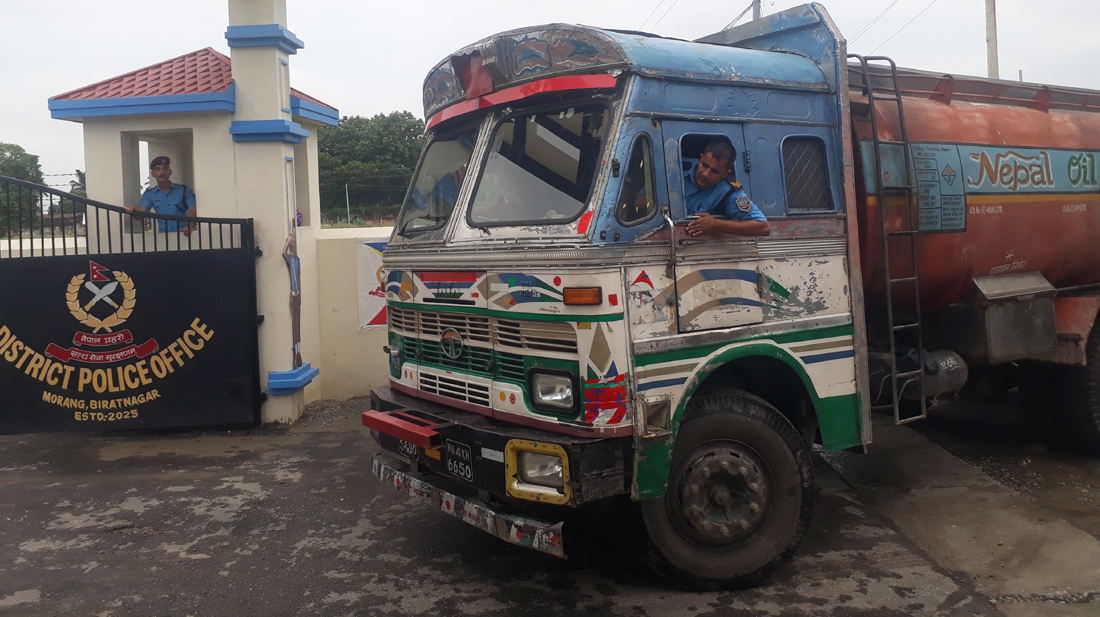 डिजेल बोकेर विराटनगर आएको ट्यांकरमा लागूऔषध : सहचालक समातिए, चालक फरार