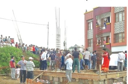 सार्वजनिक जग्गामा निजी घर बन्दै !