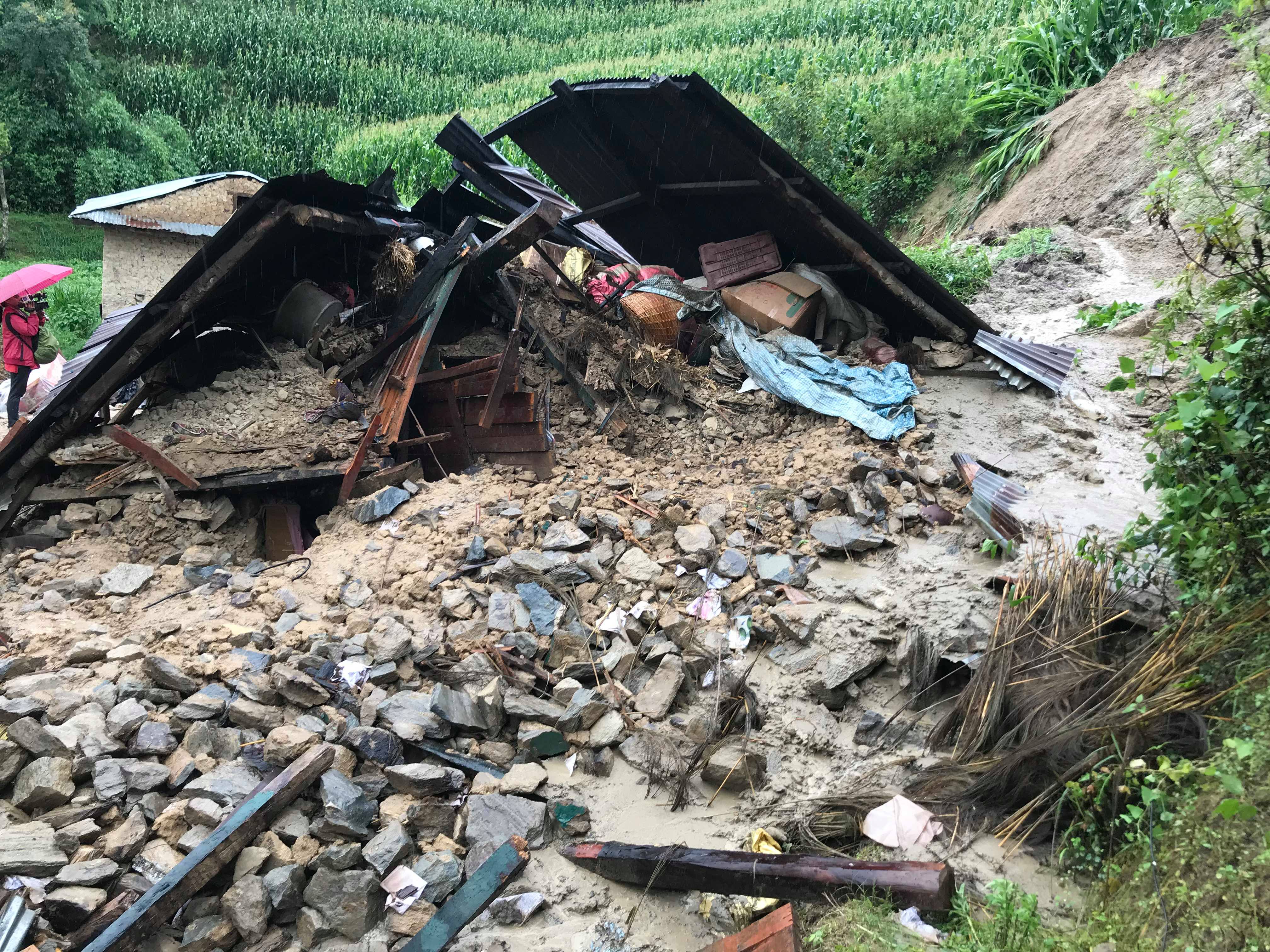 हजुरआमा र दिदी पुरिएः ‘३ महिने बालिका कोक्रोमा परेकाले बाँचिन’