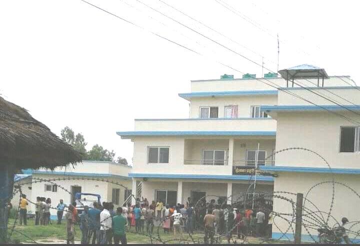 सिरहामा ५० कार्टुन मदिरासहित स्कार्पियो नियन्त्रणमा