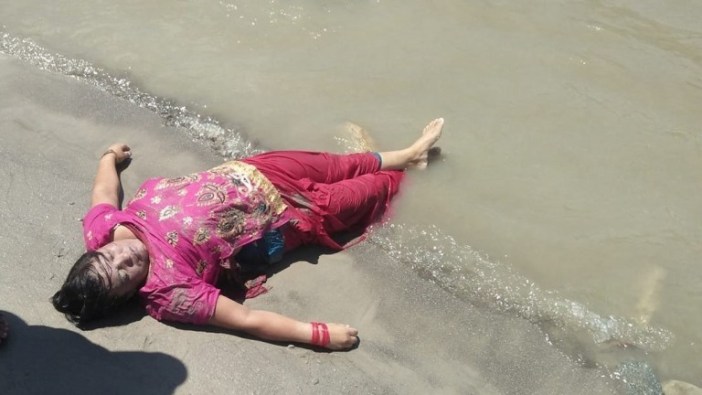 सुनकोशीमा हामफाल्दा महिलाको मृत्यु