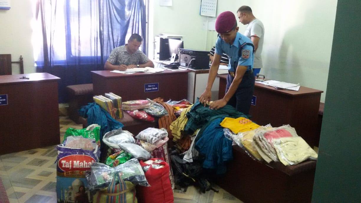 भारतबाट भन्सार छली ल्याइएको अवैध कपडा बरामद