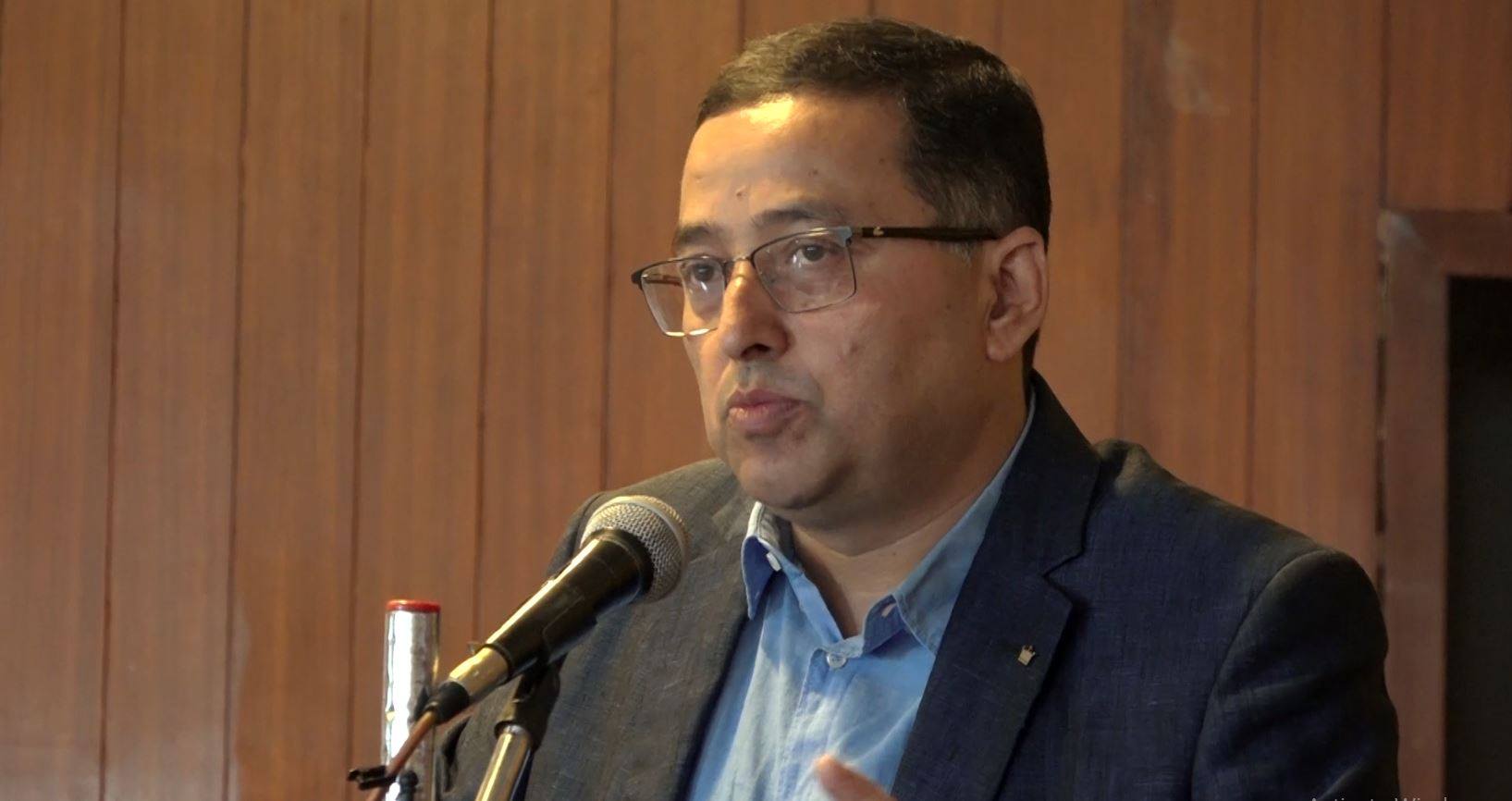 फेसबुकमा आउने गलत सूचनाले भ्रम श्रृजना गरायोः गभर्नर