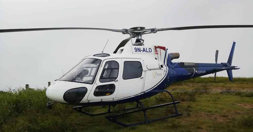 माउन्टेन हेलिकप्टर सुर्खेतमा आकस्मिक अवतरण
