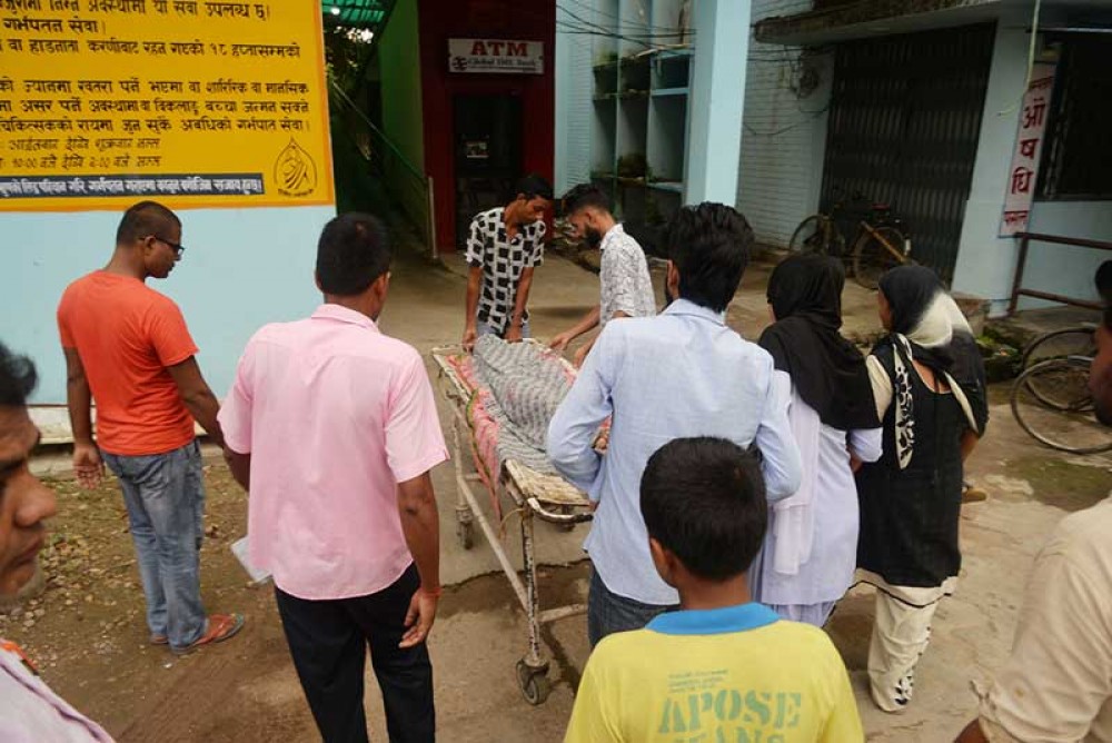 प्रेम प्रस्ताव अस्विकार गरेपछि किशोरीमाथि एसिड प्रहार