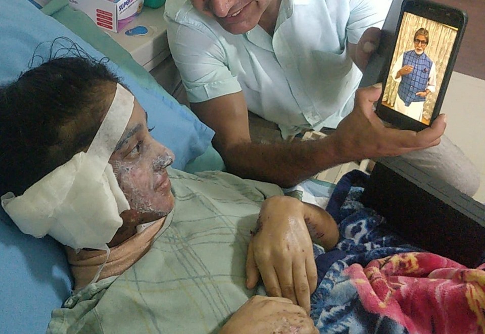 एसिड पीडित मुस्कानलाई अमिताभ बच्चनको सन्देश (भिडियो सहित)