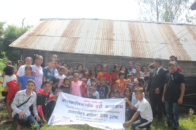 दमकमा असहाय बालबालिकाले मनाए दशैँ (फोटो फिचरसहित)